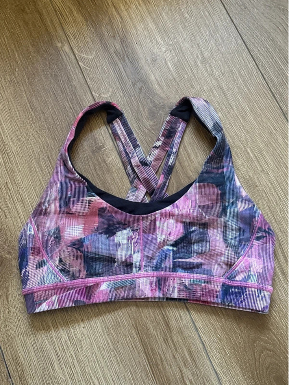 Lululemon Stash and Run sports bra Size 6